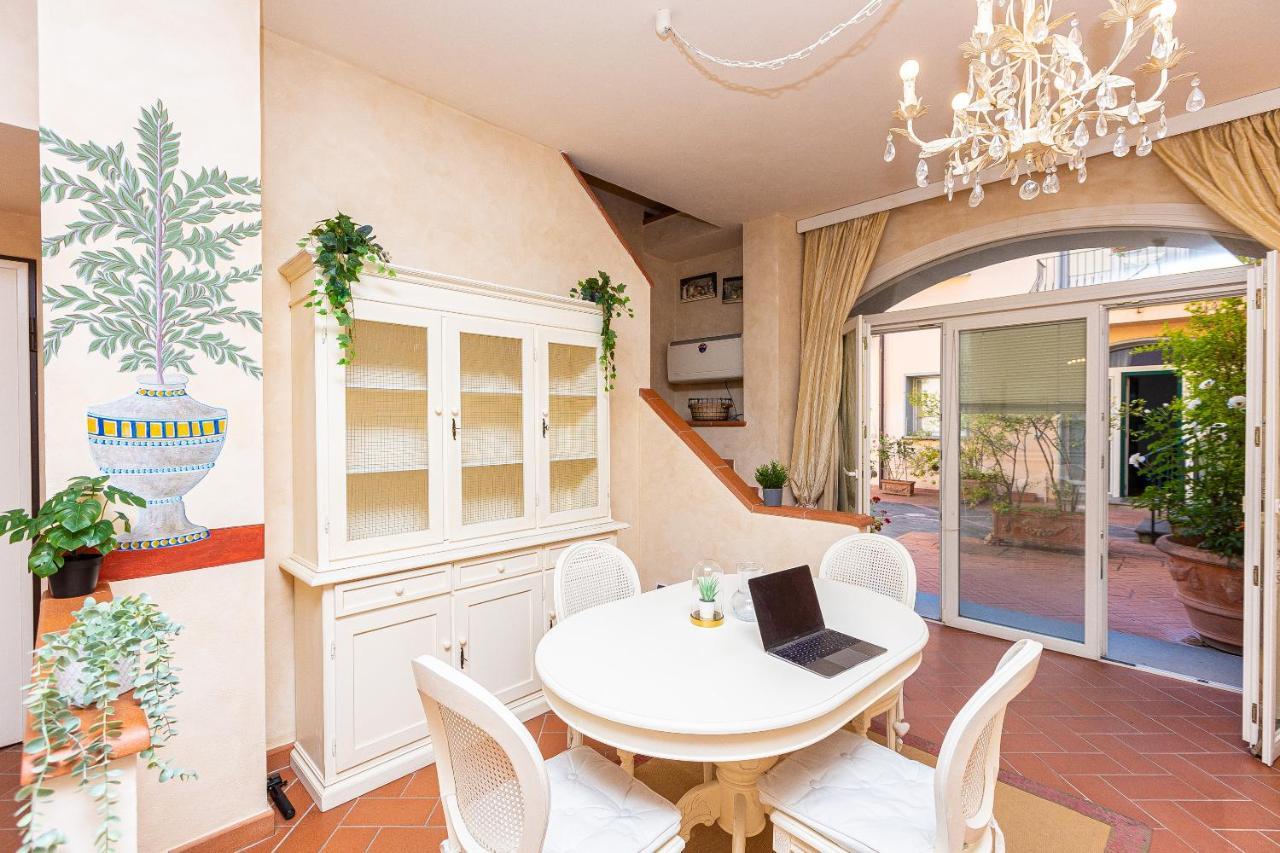 Apartment Ghibellina Palace Florence